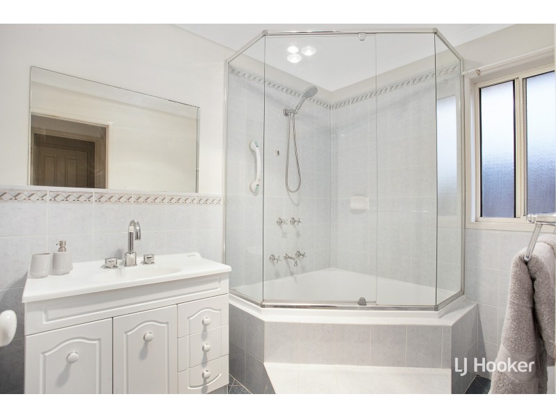 8 Akubra Place, Dunlop ACT 2615