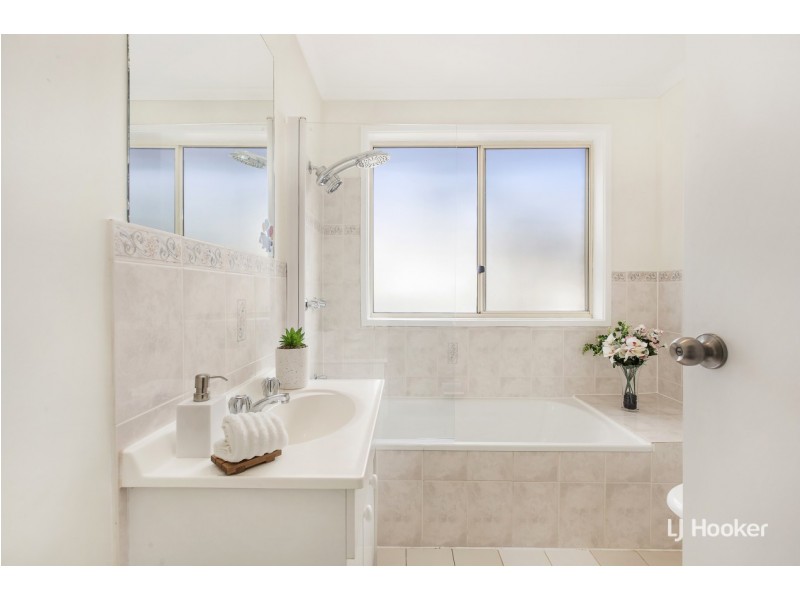 48 Gang Gang Court, Ngunnawal ACT 2913