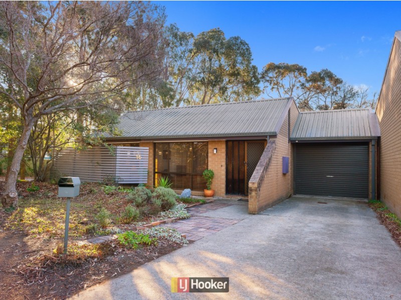 16 De Gillian Place, Macquarie ACT 2614