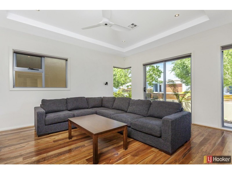 12 Beveridge Crescent, Forde ACT 2914