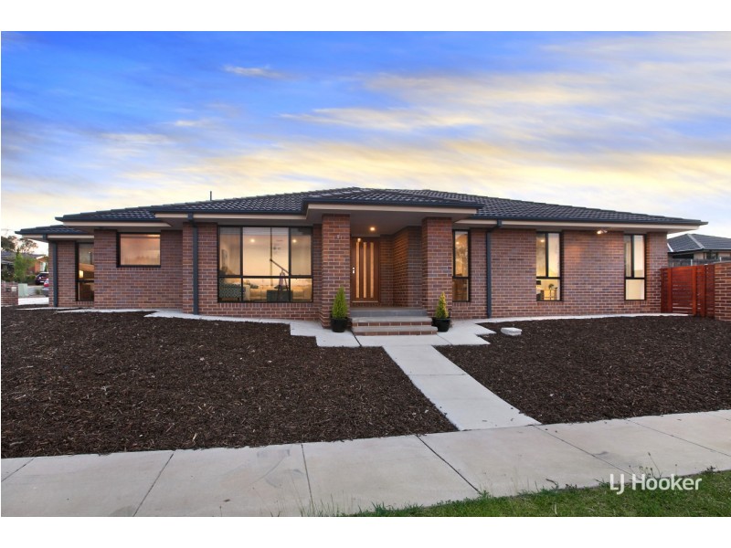 51 Carman Loop, Macgregor ACT 2615