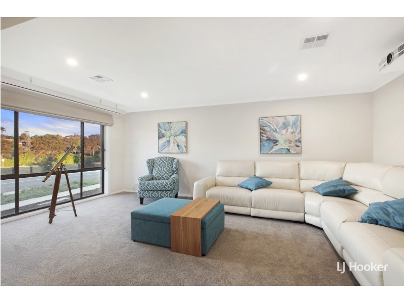 51 Carman Loop, Macgregor ACT 2615