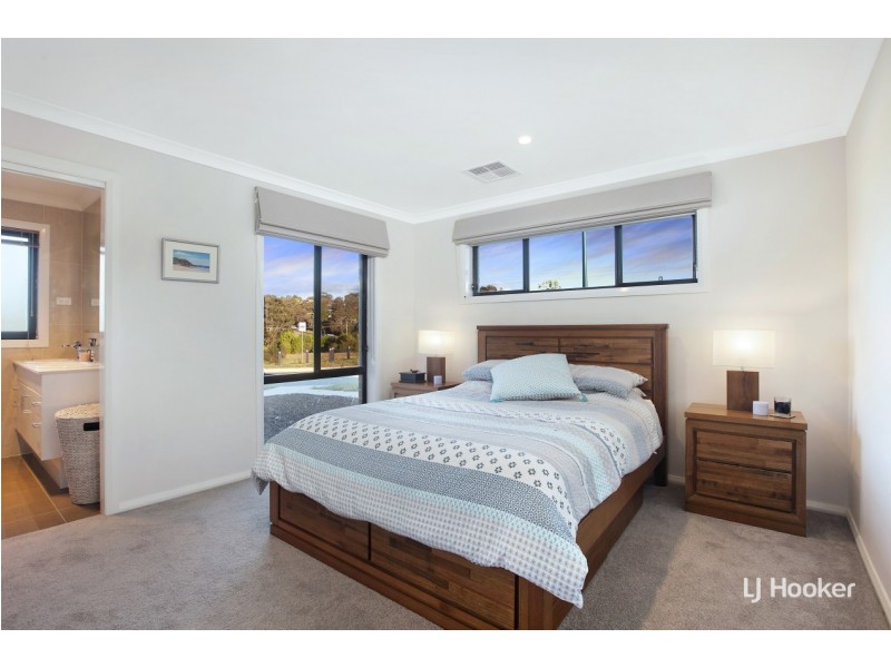 51 Carman Loop, Macgregor ACT 2615