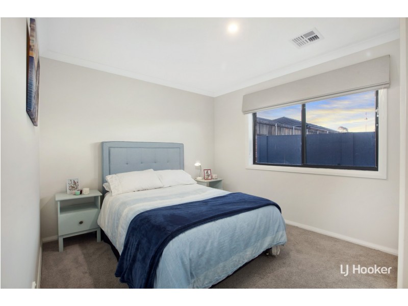 51 Carman Loop, Macgregor ACT 2615