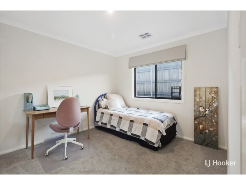 51 Carman Loop, Macgregor ACT 2615
