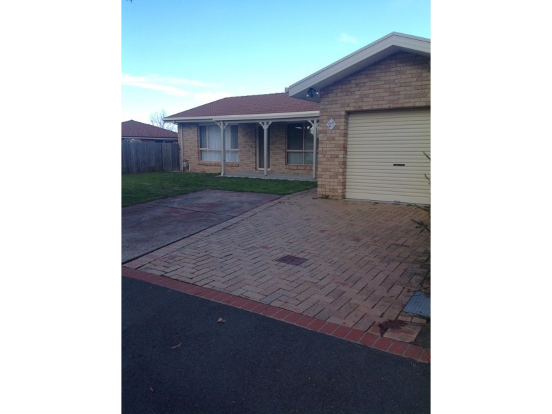 27 Murrung Crescent, Ngunnawal ACT 2913