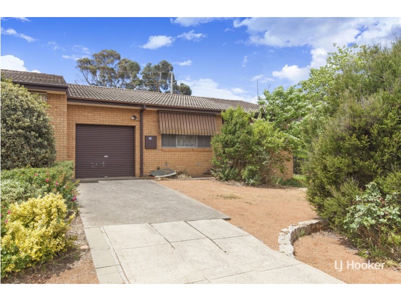 16 Paterick Place, Holt ACT 2615