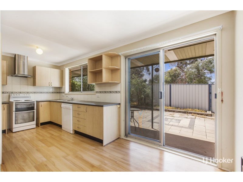 16 Paterick Place, Holt ACT 2615