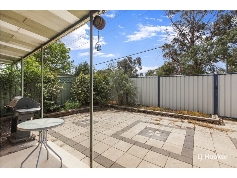 16 Paterick Place, Holt ACT 2615