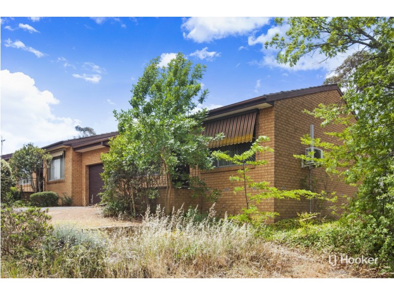 16 Paterick Place, Holt ACT 2615