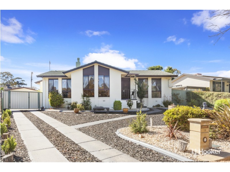16 Draper Crescent, Higgins ACT 2615