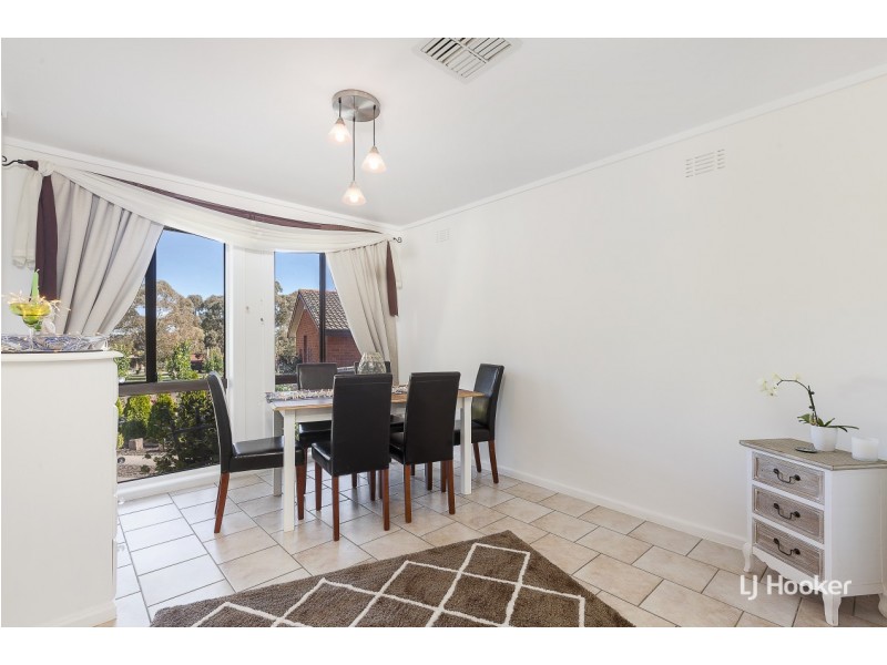 16 Draper Crescent, Higgins ACT 2615