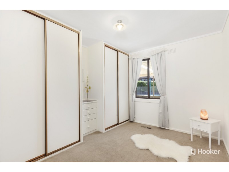16 Draper Crescent, Higgins ACT 2615