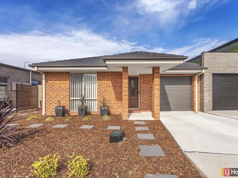 14 Arthur Tange Street, Casey ACT 2913