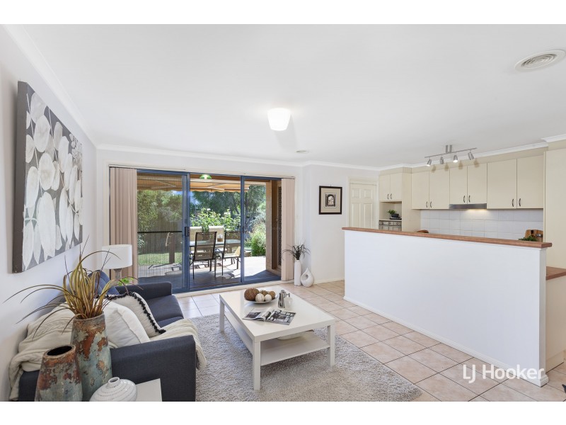 4 Lange Place, Bruce ACT 2617