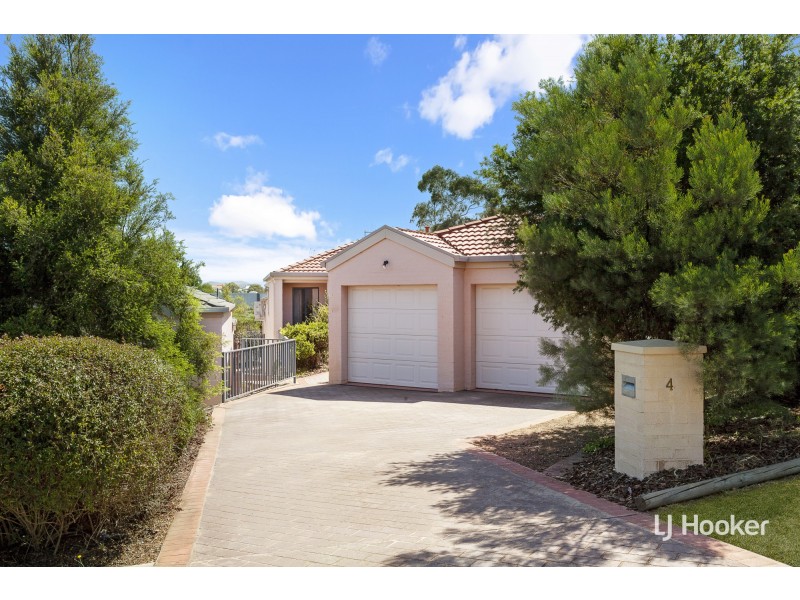 4 Lange Place, Bruce ACT 2617