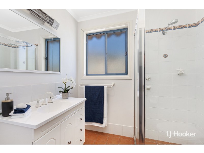 4 Lange Place, Bruce ACT 2617