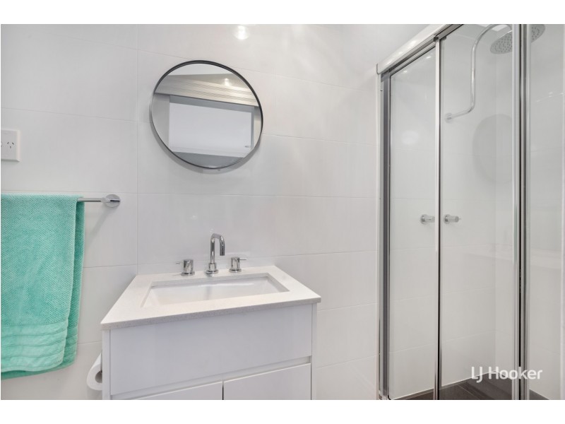 11 McAlpine Place, Farrer ACT 2607