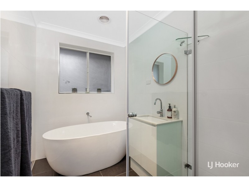 11 McAlpine Place, Farrer ACT 2607