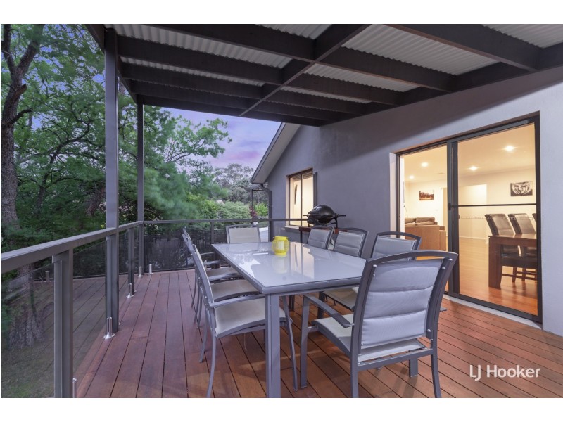 11 McAlpine Place, Farrer ACT 2607