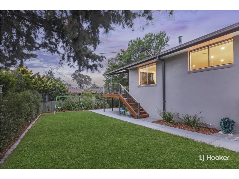 11 McAlpine Place, Farrer ACT 2607