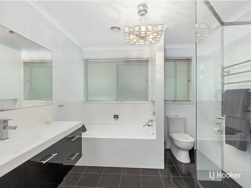 4 Avery Place, Fraser ACT 2615