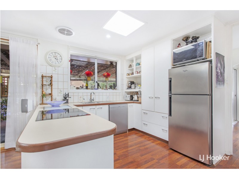 8 Bennie Street, Macgregor ACT 2615