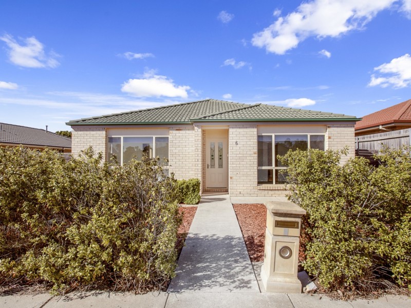 6 Mary Gillespie Avenue, Gungahlin ACT 2912