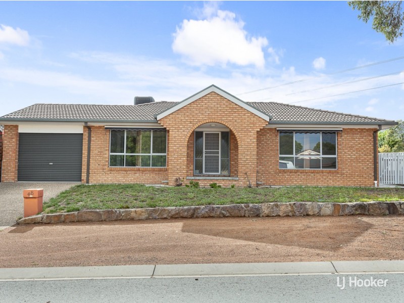 48 Evelyn Owen Crescent, Dunlop ACT 2615
