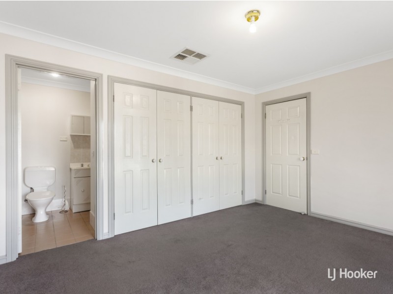 48 Evelyn Owen Crescent, Dunlop ACT 2615