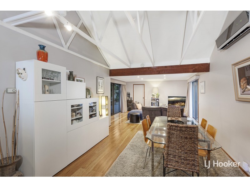 31 Marconi Crescent, Kambah ACT 2902