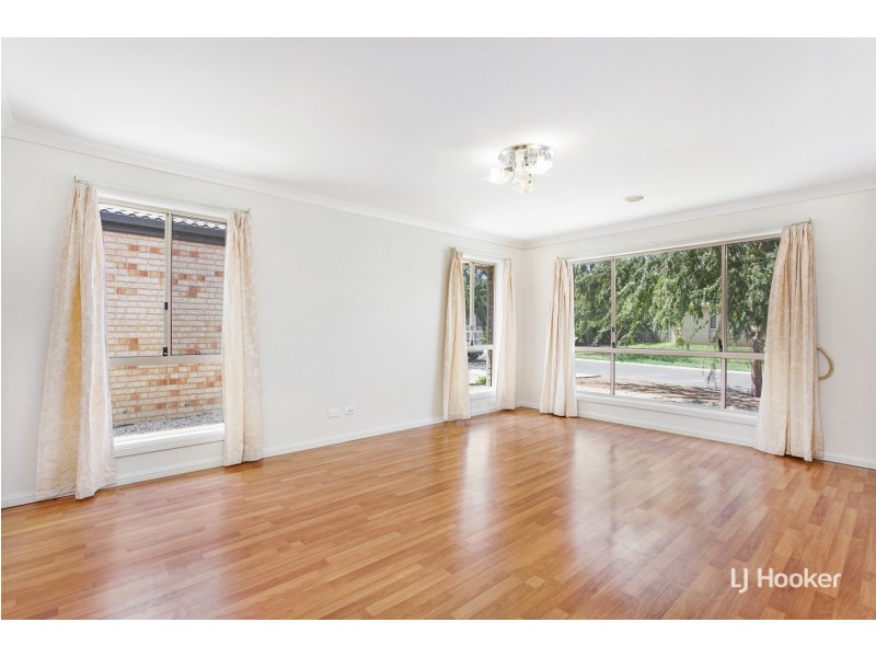 19 Mary Hall Circuit, Dunlop ACT 2615