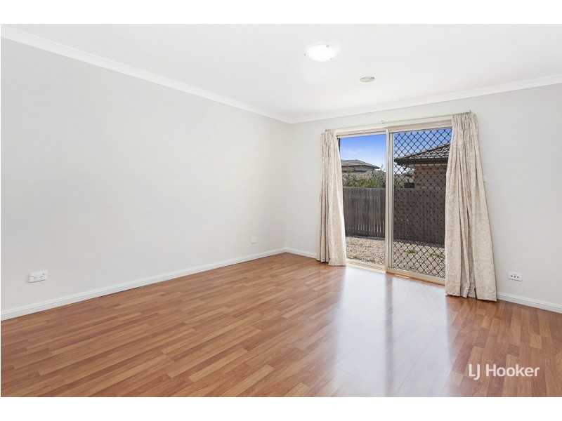 19 Mary Hall Circuit, Dunlop ACT 2615