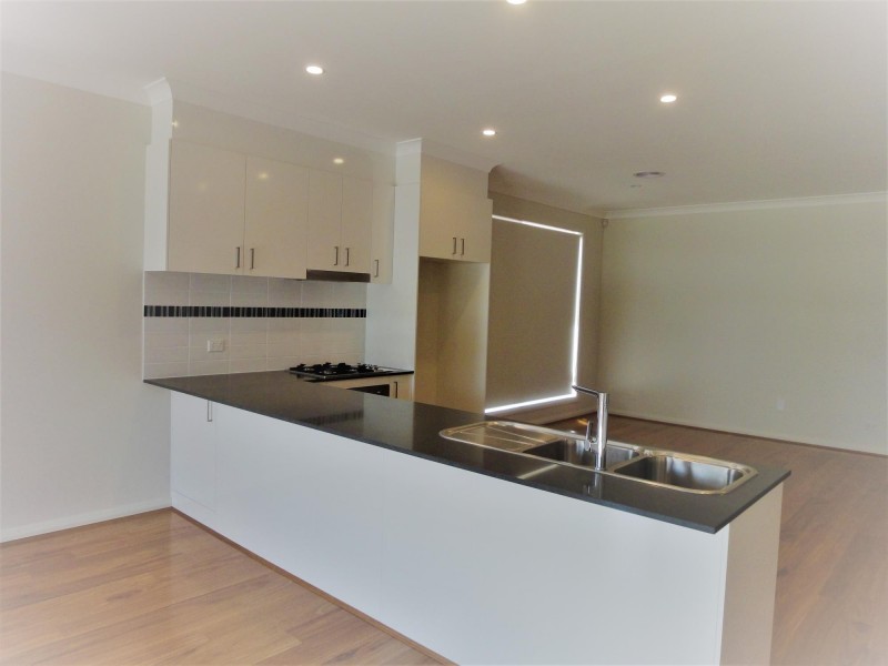 12/11 Sellbach Street, Weston ACT 2611