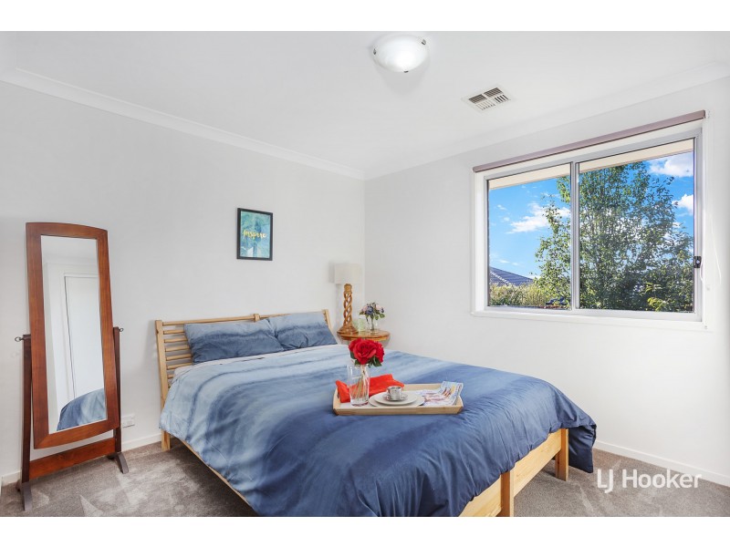 38 Clyde Finlay Street, Macgregor ACT 2615