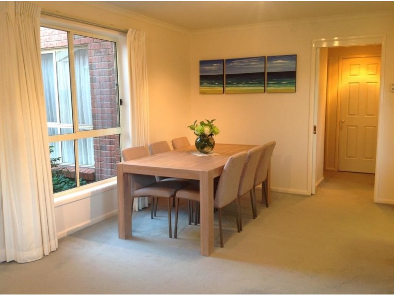 2/106 Britten Jones Drive, Holt ACT 2615