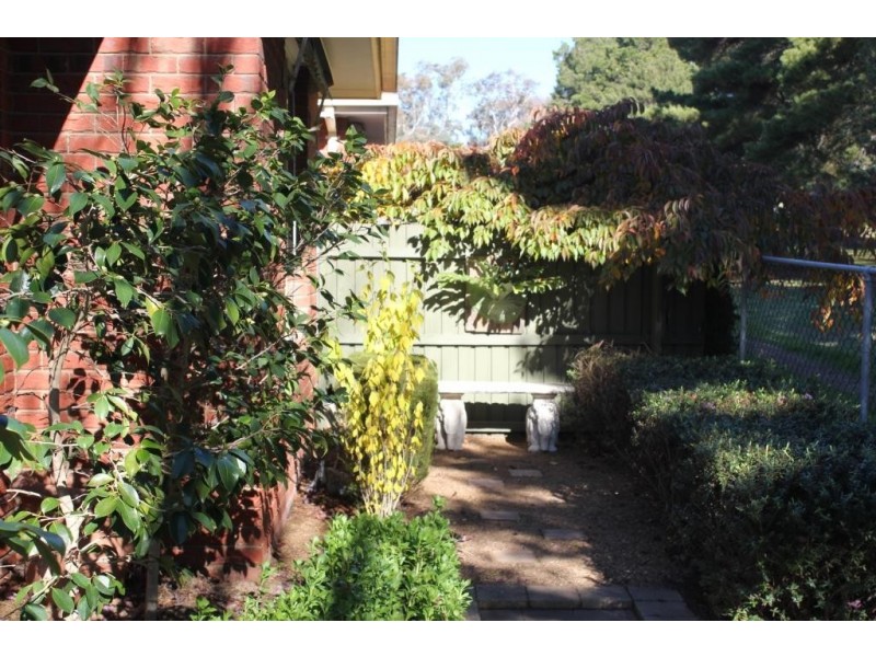 2/106 Britten Jones Drive, Holt ACT 2615