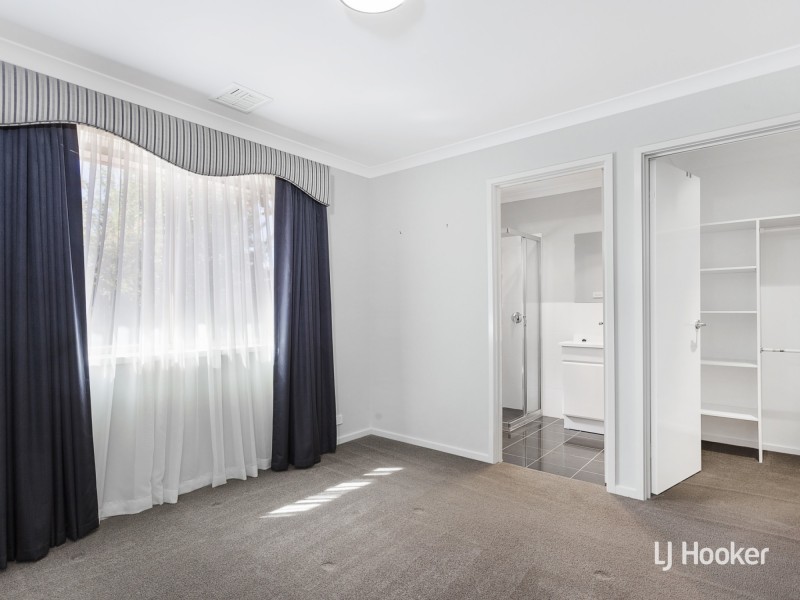 27 Rowland Street, Macgregor ACT 2615