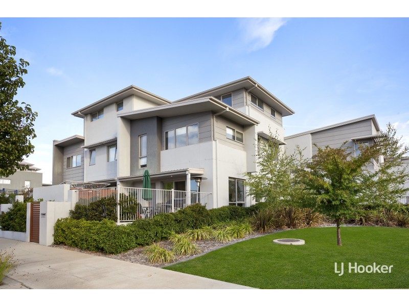 15/20 Clare Burton Crescent, Franklin ACT 2913