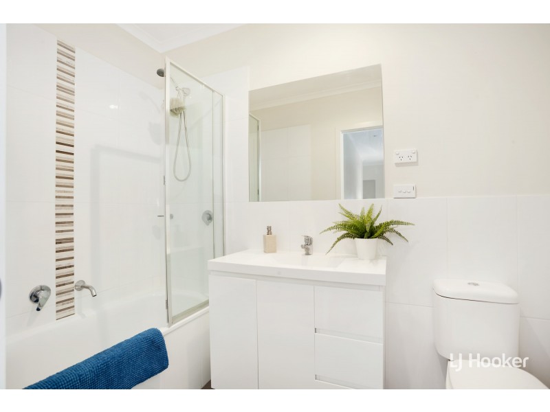 15/20 Clare Burton Crescent, Franklin ACT 2913