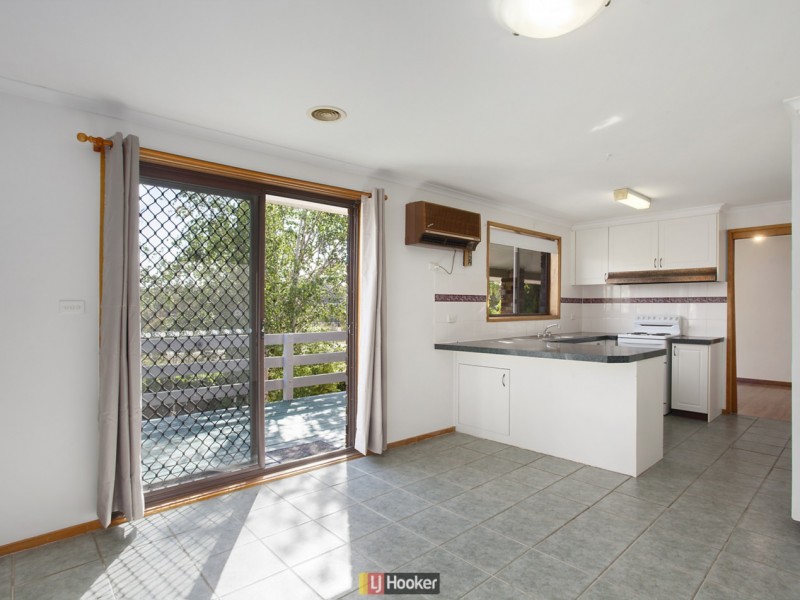 32 Wrenfordsley Place, Latham ACT 2615