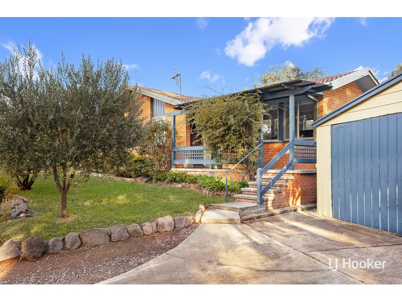 11 Graham Street, Macgregor ACT 2615