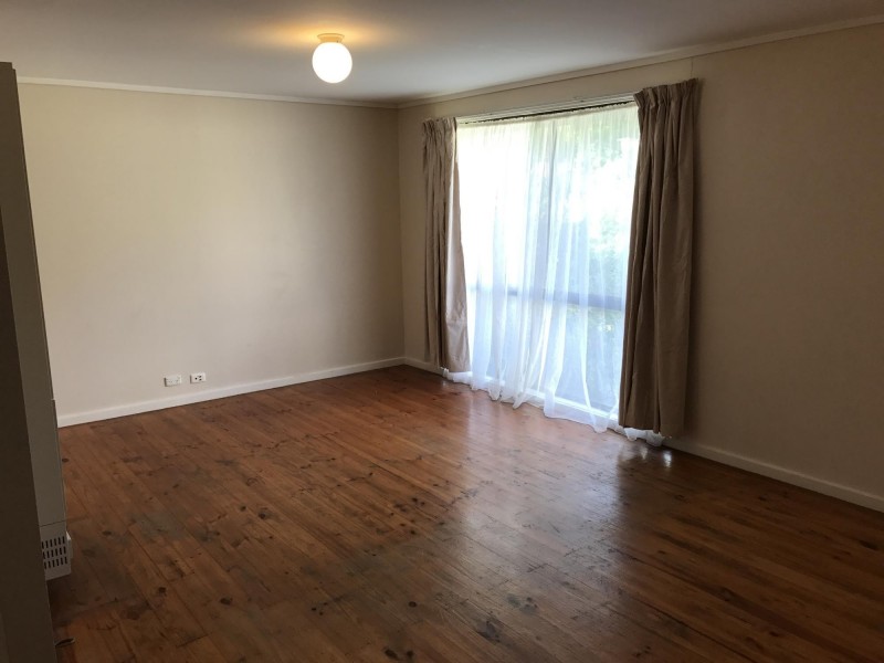 4 Packham Place, Charnwood ACT 2615