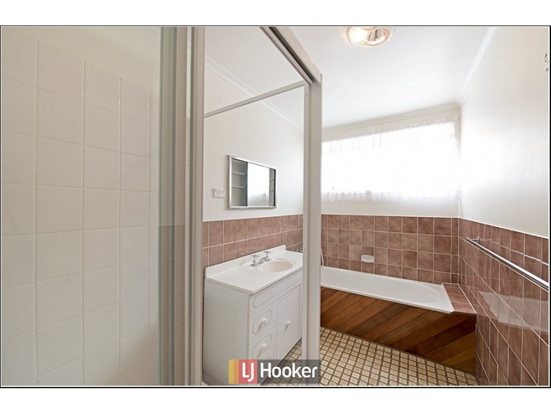 25 Stewart Crescent, Melba ACT 2615