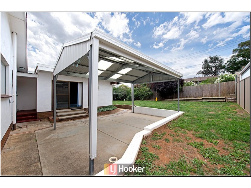 25 Stewart Crescent, Melba ACT 2615