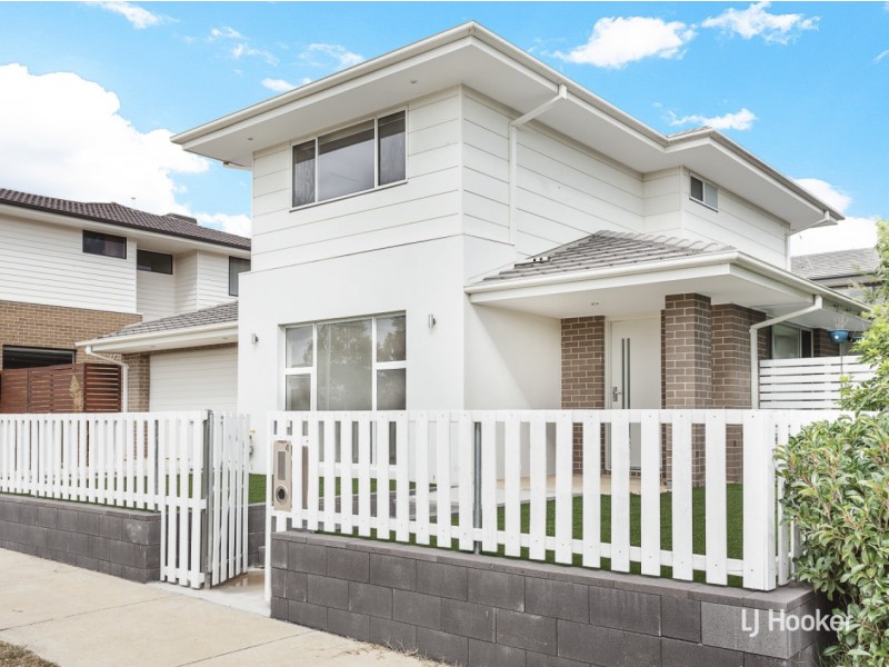 4 Stowport Avenue, Crace ACT 2911