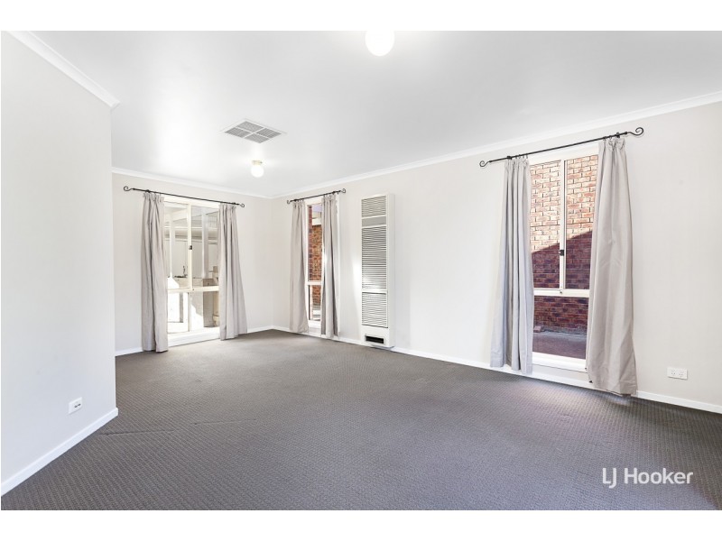 15 Samuels Crescent, Ngunnawal ACT 2913