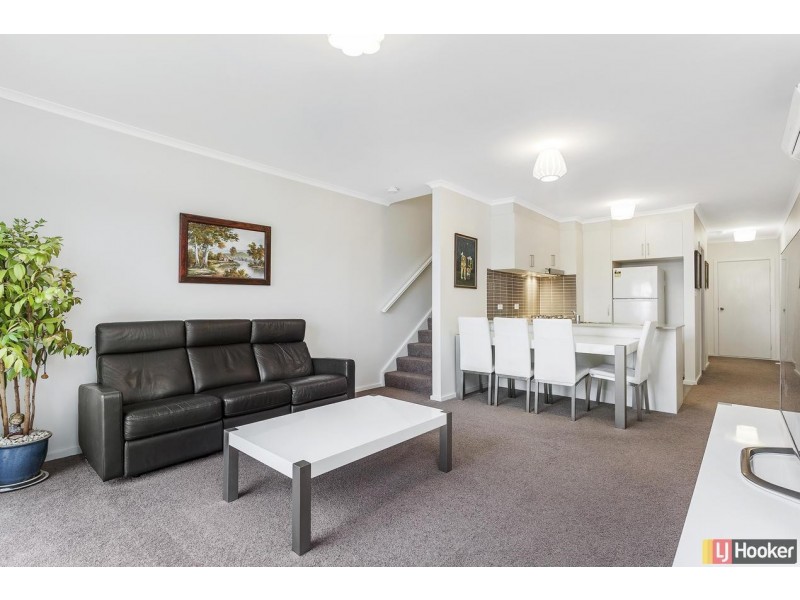 6/20 Clare Burton Crescent, Franklin ACT 2913