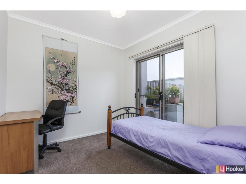 6/20 Clare Burton Crescent, Franklin ACT 2913