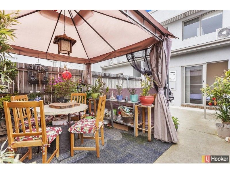 6/20 Clare Burton Crescent, Franklin ACT 2913